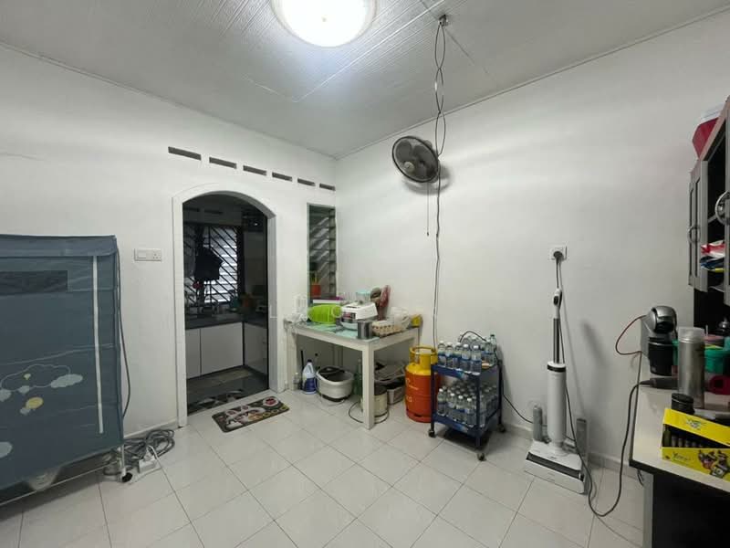 1-storey Terraced House for Sale in Taman Universiti (Skudai) - Leo SK - PropertyGuru.com.my