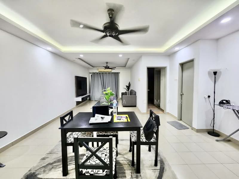 Pangsapuri untuk Dijual di Residensi Alami - Nur Alia Omar - Living Room - PropertyGuru.com.my