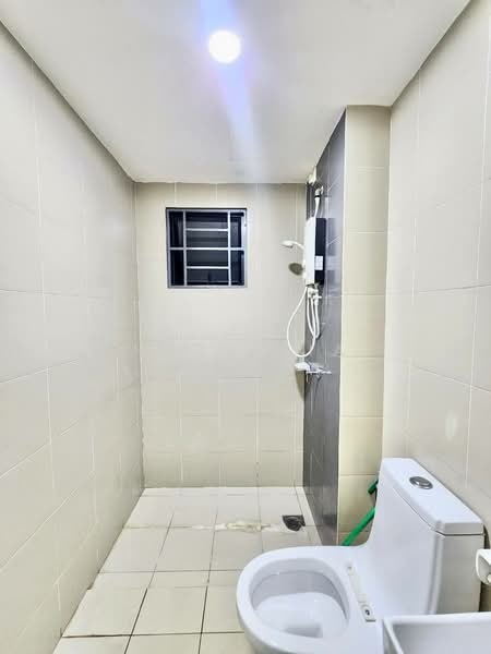 Pangsapuri untuk Dijual di Residensi Alami - Nur Alia Omar - Bathroom - PropertyGuru.com.my