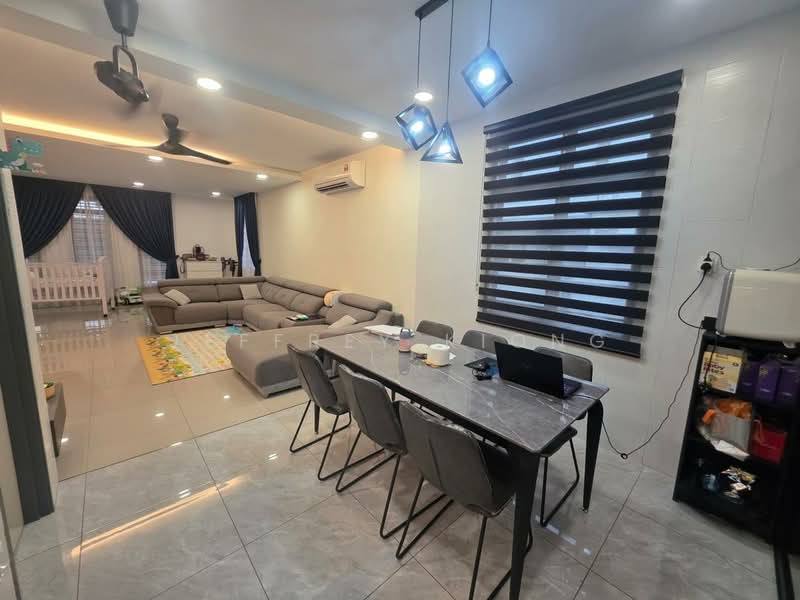Rumah Teres 2 Tingkat untuk Dijual di Taman Kota Jaya (Kota Tinggi) - Jeffrey Kiong - Living Room - PropertyGuru.com.my