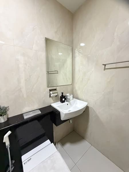 Servis Apartment untuk Disewa di Paragon Suites @ CIQ - Ck Leow - Bathroom - PropertyGuru.com.my