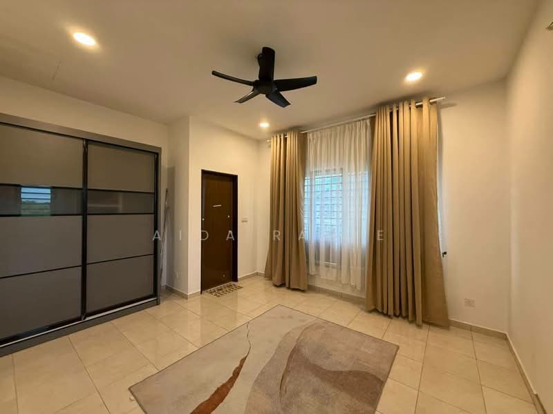 Rumah Teres 2 Tingkat untuk Disewa di Kota Warisan (Sepang) - Aida Ramle - Bedroom - PropertyGuru.com.my
