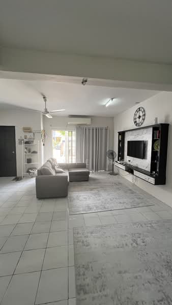 Rumah Teres 2 Tingkat untuk Dijual di Taman Cheras Prima (Kajang) - Elvie Ho - Living Room - PropertyGuru.com.my