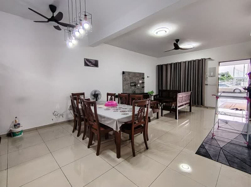Rumah Teres 2 Tingkat untuk Dijual di Labu (Negeri Sembilan) - Azrul Othman - Dining Room - PropertyGuru.com.my