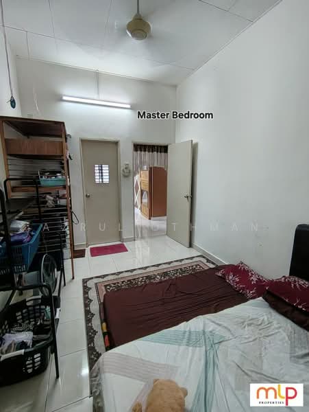 Rumah Teres 1 Tingkat untuk Dijual di Taman Bandar Ekar (Rantau) - Azrul Othman - Master Bedroom - PropertyGuru.com.my