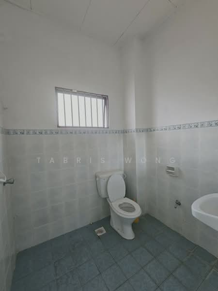 Rumah Teres untuk Dijual di Bandar Puteri Klang (Klang) - Tabris Wong - Bathroom - PropertyGuru.com.my