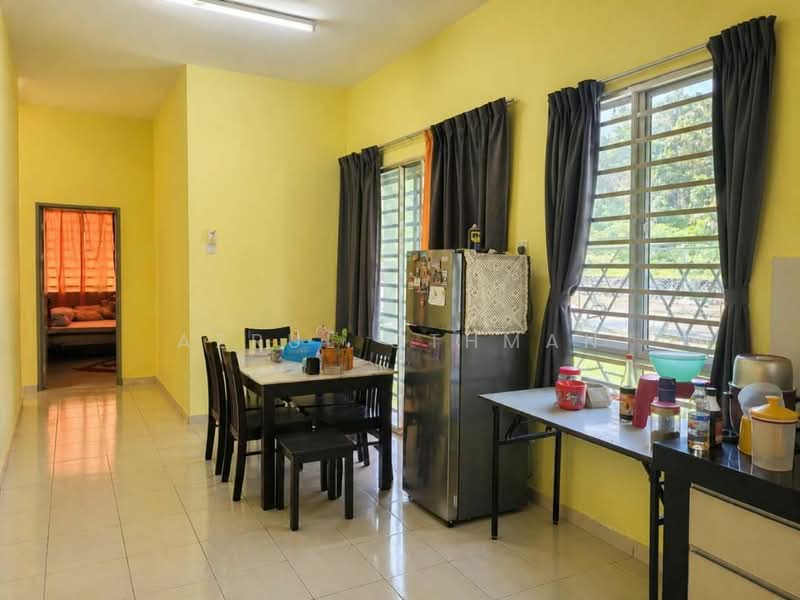 Rumah Teres 1 Tingkat untuk Dijual di Seremban (Negeri Sembilan) - Azrul Othman - Dining Room - PropertyGuru.com.my