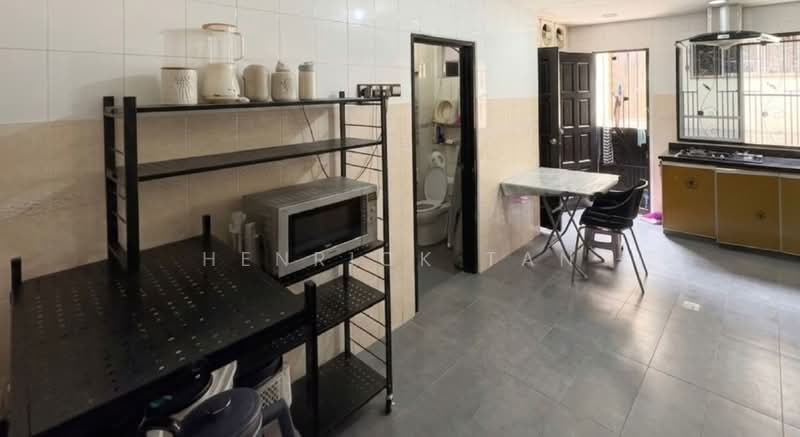 Terraced House for Sale in Bandar Puteri Puchong (Puchong) - Henrick Tan - Kitchen - PropertyGuru.com.my