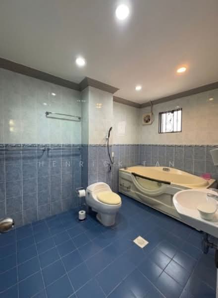Terraced House for Sale in Bandar Puteri Puchong (Puchong) - Henrick Tan - Bathroom - PropertyGuru.com.my