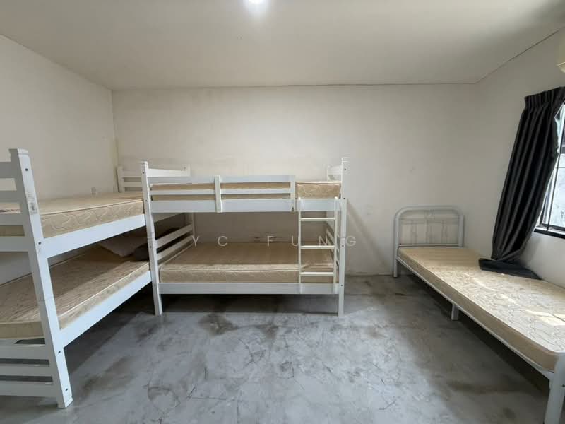 1-storey Terraced House for Rent in Taman Pelangi (Johor Bahru) - YC Fung - Bedroom - PropertyGuru.com.my