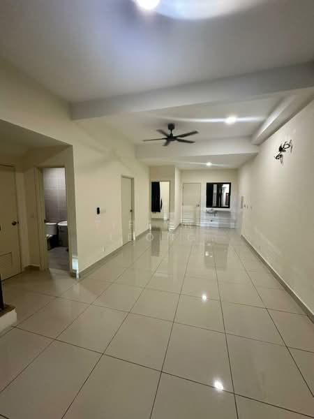 3-storey Terraced House for Sale in Sepang (Selangor) - Tiffany Leong - Living Room - PropertyGuru.com.my