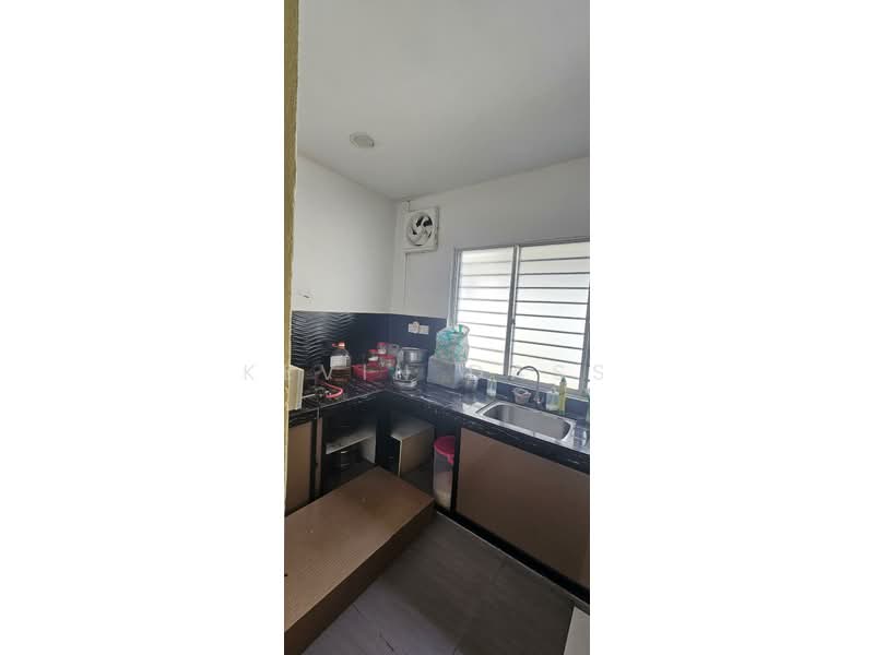 Rumah Teres 2 Tingkat untuk Dijual di TAMAN PUCHONG UTAMA (Puchong) - Kevin Dass - Kitchen - PropertyGuru.com.my