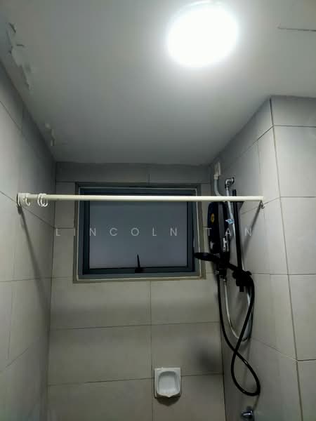 Service Residence for Sale at Residensi Sutera 7 - Lincoln Tan - Bathroom - PropertyGuru.com.my