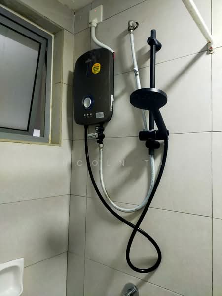 Service Residence for Sale at Residensi Sutera 7 - Lincoln Tan - Bathroom - PropertyGuru.com.my