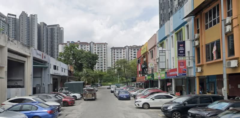 Factory for Rent in Taman Perindustrian Oug (Jalan Klang Lama (Old Klang Road)) - Daniel Wu - Exterior - PropertyGuru.com.my