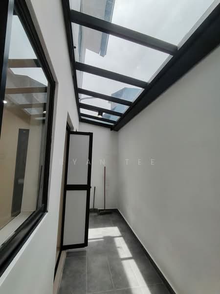 Rumah Teres 2 Tingkat untuk Dijual di Bandar Menjalara (Kuala Lumpur) - Ryan Tee - Corridor - PropertyGuru.com.my