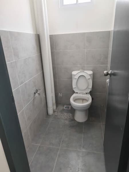 Shop for Rent in Austin Crest (Johor Bahru) - Alan Lin - Bathroom - PropertyGuru.com.my
