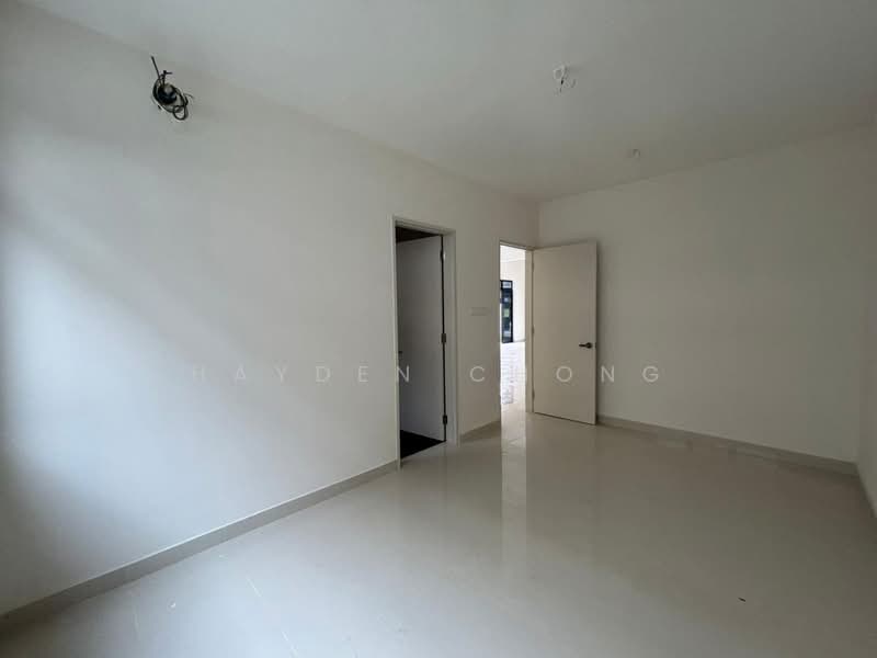 Rumah Berkembar untuk Dijual di Taman Sutera Utama (Skudai) - Hayden Chong - PropertyGuru.com.my