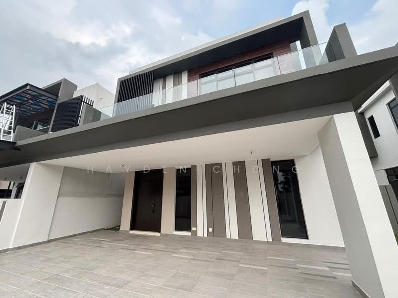 Rumah Berkembar untuk Dijual di Taman Sutera Utama (Skudai) - Hayden Chong - PropertyGuru.com.my