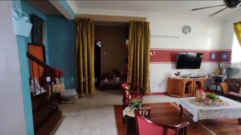 Bungalow for Sale in Taman Bukit Cheras (Cheras) - Bernard Tay - Living Room - PropertyGuru.com.my