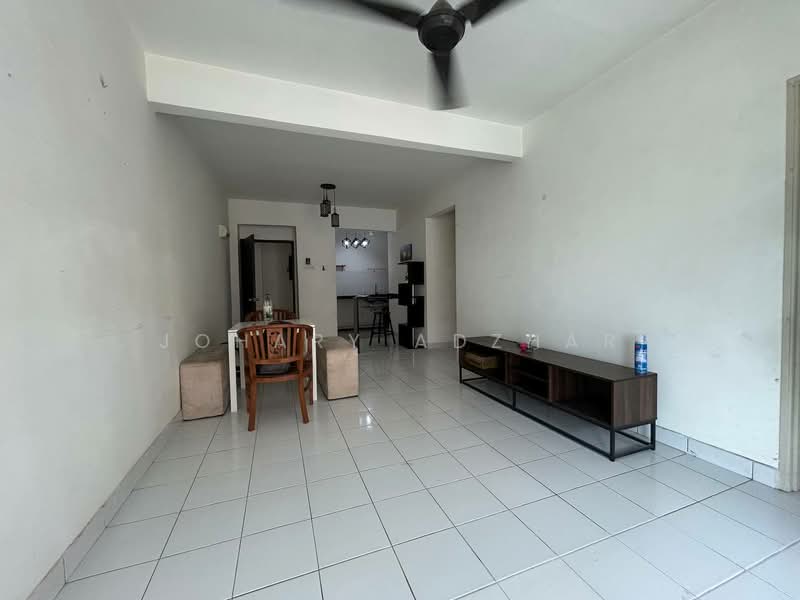 Pangsapuri untuk Dijual di Alam Budiman (Sri Budiman) - Johary Adzhar - Living Room - PropertyGuru.com.my