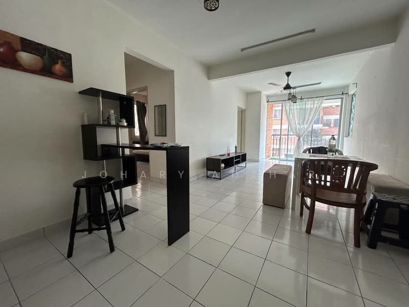 Pangsapuri untuk Dijual di Alam Budiman (Sri Budiman) - Johary Adzhar - Living Room - PropertyGuru.com.my