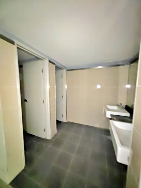 Shop / Office for Rent in Seksyen U1 (Glenmarie) - Ray Lee - Bathroom - PropertyGuru.com.my