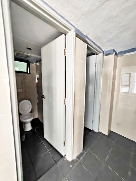 Shop / Office for Rent in Seksyen U1 (Glenmarie) - Ray Lee - Bathroom - PropertyGuru.com.my