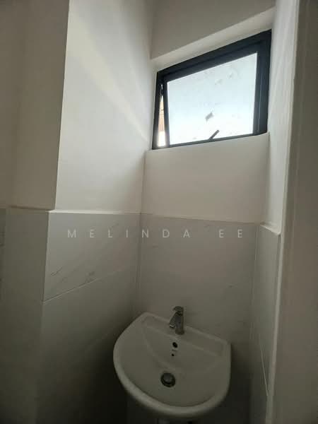 Shop for Sale in Taman Impian Emas (Skudai) - Melinda Ee - Bathroom - PropertyGuru.com.my