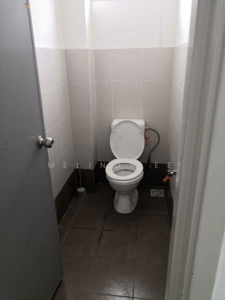 Shop for Sale in Taman Damai Jaya (Skudai) - Melinda Ee - Bathroom - PropertyGuru.com.my