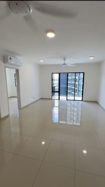 Townhouse for Sale in Setia Alam (Selangor) - MC Soh - Living Room - PropertyGuru.com.my