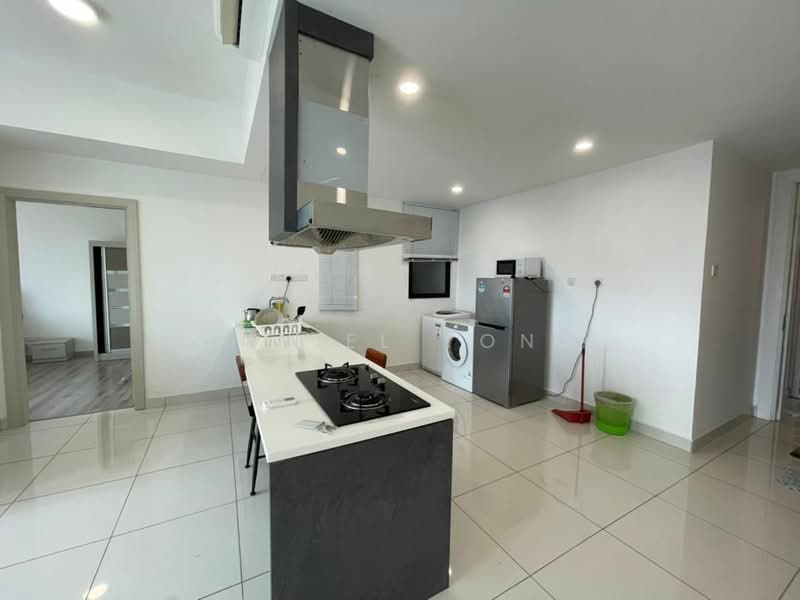 Service Residence for Sale at Southkey Mosaic - Daniel Yong - Kitchen - PropertyGuru.com.my