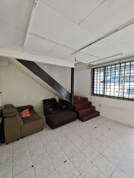 Rumah Teres 2 Tingkat untuk Disewa di Permas Jaya (Johor) - Daniel Yong - Living Room - PropertyGuru.com.my