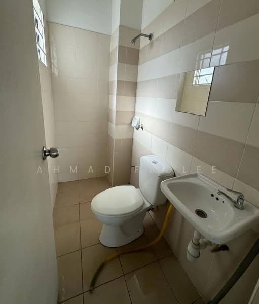 Pangsapuri untuk Dijual di Damai Residensi - Ahmad Fadlee - Bathroom - PropertyGuru.com.my