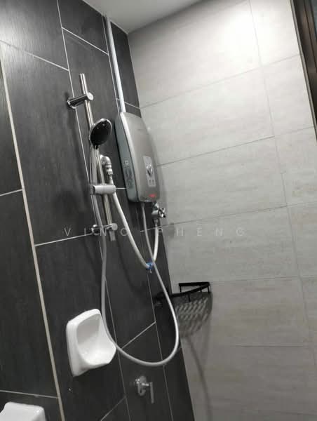 Condominium for Sale at Admiral Residences - Vinc Pheng - Bathroom - PropertyGuru.com.my
