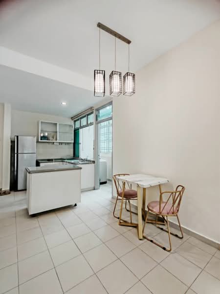 Apartment for Sale at Lake View Suites - Jason Tan - Kitchen - PropertyGuru.com.my