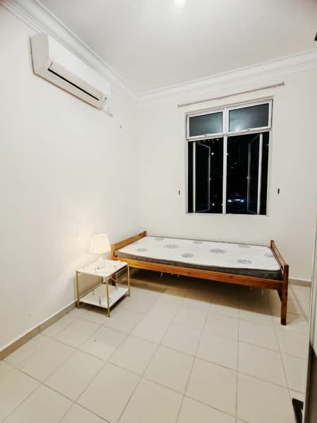 Apartment for Sale at Lake View Suites - Jason Tan - Bedroom - PropertyGuru.com.my