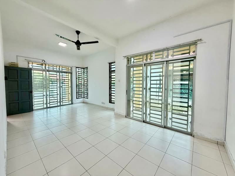 Residential Land for Sale in Sepang (Selangor) - Azizirrahim . - Living Room - PropertyGuru.com.my