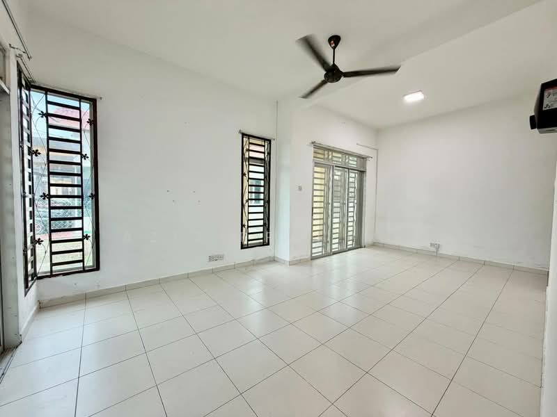 Residential Land for Sale in Sepang (Selangor) - Azizirrahim . - Living Room - PropertyGuru.com.my