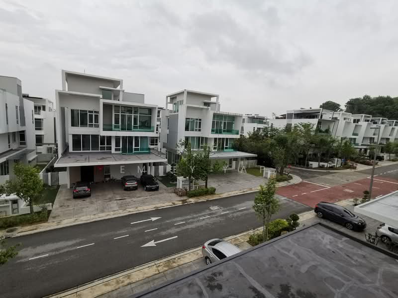 Rumah Banglo untuk Dijual di Cyberjaya (Selangor) - Emily Yap - Balcony view - PropertyGuru.com.my