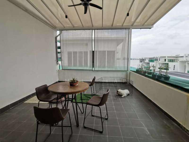 Rumah Banglo untuk Dijual di Cyberjaya (Selangor) - Emily Yap - Roof patio - PropertyGuru.com.my