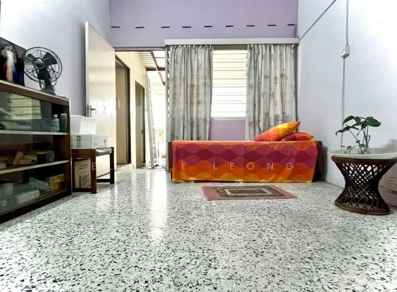 Rumah Berkembar untuk Dijual di Island Glades (Jelutong) - Elynne Leong - Bedroom - PropertyGuru.com.my