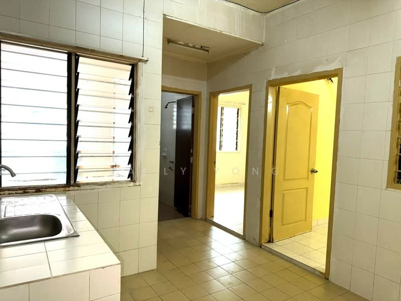 1-storey Terraced House for Sale in Bandar Bukit Raja (Klang) - Sally Yong - Kitchen - PropertyGuru.com.my