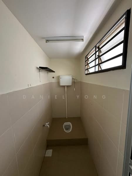 2-storey Terraced House for Sale in Taman Scientex Pasir Gudang (Pasir Gudang) - Daniel Yong - Bathroom - PropertyGuru.com.my