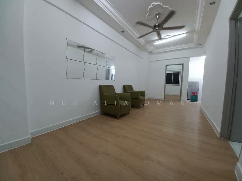 Flat for Sale at Permai Court 2 - Nur Alia Omar - Living Room - PropertyGuru.com.my