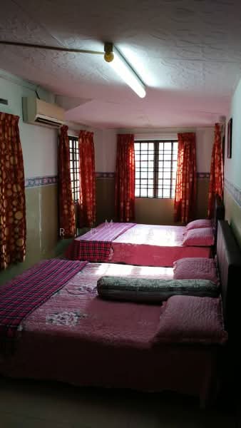Rumah Teres untuk Dijual di Taman Banting Baru (Banting) - M. Ridhwan - Bedroom - PropertyGuru.com.my