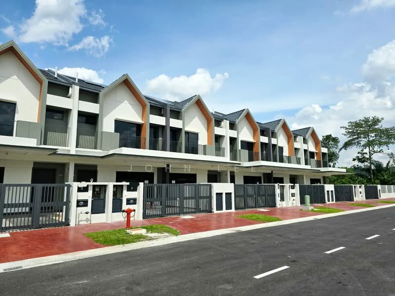 2-storey Terraced House for Sale in Bandar Kinrara Seksyen 8 (Bandar Kinrara) - John Lee - Exterior - PropertyGuru.com.my