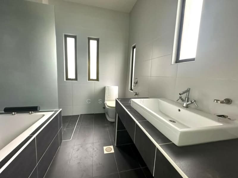 Link Bungalow for Sale in Bukit Indah (Iskandar Puteri (Nusajaya)) - CS Tan - Bathroom - PropertyGuru.com.my