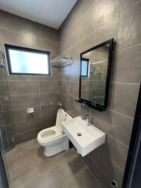 Servis Apartment untuk Disewa di The Harmony - Gin Low - Bathroom - PropertyGuru.com.my
