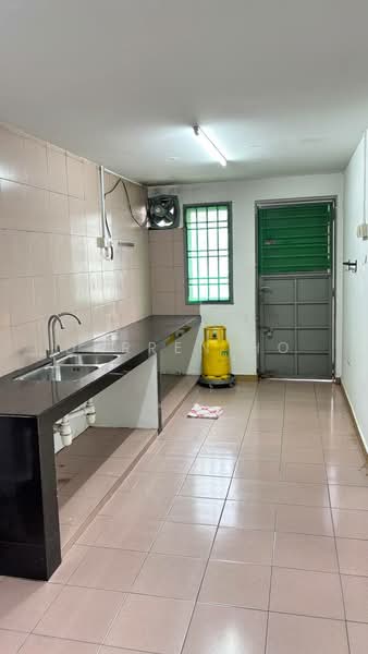 1-storey Terraced House for Rent in Bukit Indah (Iskandar Puteri (Nusajaya)) - Darren Ho - Kitchen - PropertyGuru.com.my
